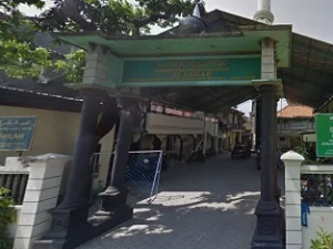 Wisata Rohani dan Bertawassul di Makam KH. Thoha Mu'id Kediri