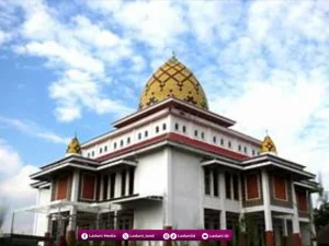 Ziarah di Makam KH. Imam Yahya Mahrus, Muassis Pesantren Al-Mahrusiyah Kediri
