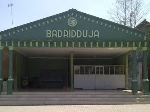 Ziarah di Makam KH. Badri Masduqi, Muasis Pondok Pesantren Badridduja Probolinggo