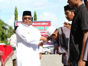 Pemkab Aceh Barat Berikan Beasiswa 1 Juta Per Santri