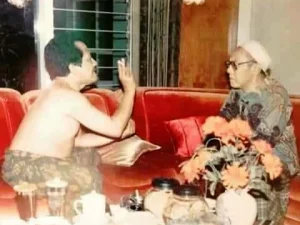 Saat KH Ahmad Siddiq Bingung dengan Tingkat Kewalian Gus Miek