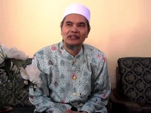 KH Afifuddin Muhajir: Boleh Saja Negara Buat Aturan Larang Cadar