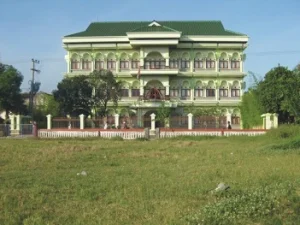 Wisata Ziarah dan Berdoa di Makam Kyai Hasani Nawawi Sidogiri