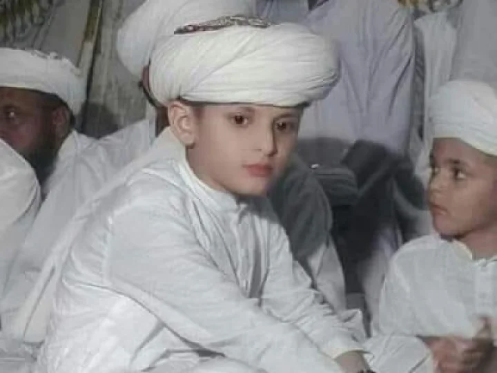 Kisah Anak Kecil Menumbangkan Ulama Sombong dan Sesat