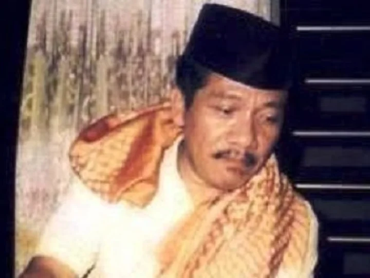 Gus Miek: Hiburan Orang Tua Hanya Melihat Anaknya Saleh-Salehah