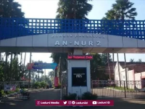 Ziarah di Makam KH. M. Badruddin Anwar, Muasis Pesantren An-Nur II Al-Murtadlo Malang