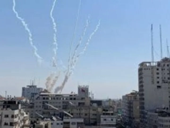 Serangan Udara Israel Tewaskan 18 Warga Palestina