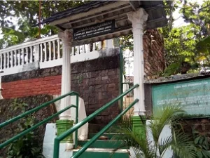 Safari Ziarah dan Berdoa di Makam KH. Ahmad Sanusi Sukabumi