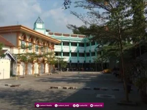 Lintas Ziarah dan Bertawassul di Makam KH. M. Ma'shum Ali Jombang