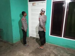 Polda Maluku Utara Lakukan Patroli Rutin Ajak Warga Shalat Subuh Berjamaah