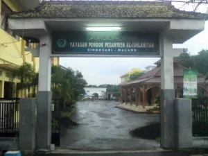 Lintas Ziarah dan Bertawassul di Makam KH. Badawi Umar Malang