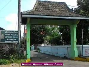 Wisata Religi dan bertawassul di Makam KH. Masykur Malang