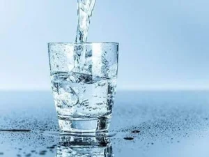 Terlalu Banyak Minum, Begini Tanda-Tandanya