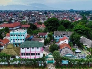 Pesantren Nuruzzahroh Depok
