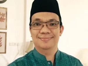 Mengutamakan Adab di Atas Perintah