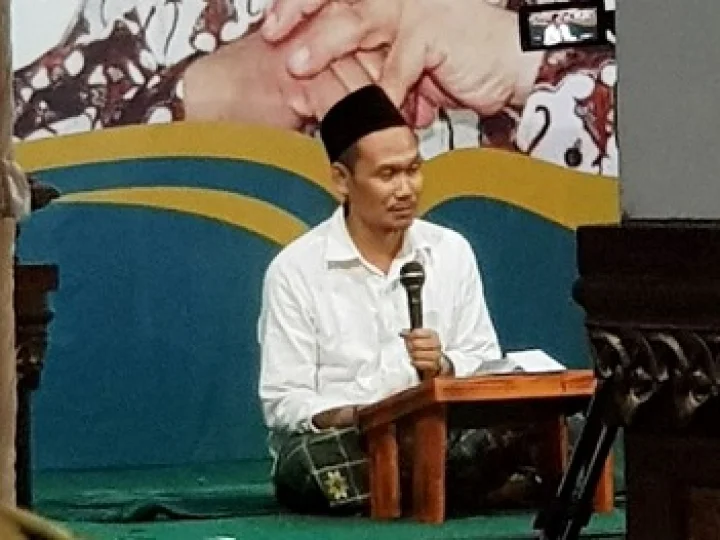 Penjelasan Gus Baha Mengenai Warisan Mbah Hasyim untuk Gus Dur