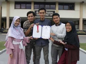 Keren, Mahasiswa UNS Solo Bikin Aplikasi Tuker Sampah