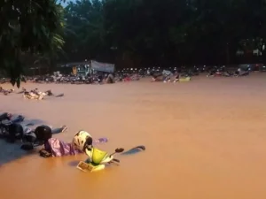 Jakarta Banjir, Pengamat Politik, Dedi Kurnia Syah Nilai Anies Baswedan Seperti Tokoh Agama