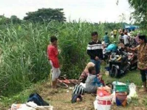 Ratusan Korban Banjir Demak Mengungsi di Tanggul Sungai