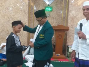 Jalin Silaturahmi Pengurus dengan Jamaah, NU Matraman Gelar Istighosah dan Santunan Yatim