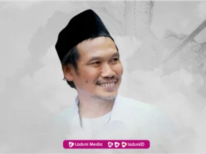 Biografi Gus Baha' (KH. Ahmad Bahauddin Nursalim)