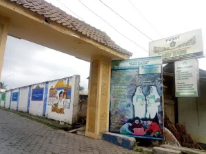 Pesantren Islam Salafiyah Abu-Zairi Bondowoso