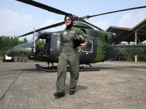 Kisah Inspiratif Anak Sopir yang Sukses Jadi Pilot Wanita Pertama di TNI AD