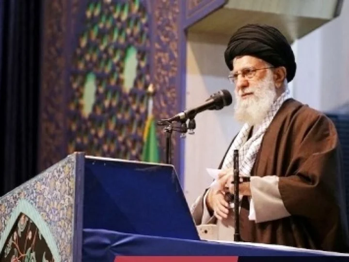 Ayatollah Ali Khamenei Sebut Prancis, Jerman dan Inggris sebagai Antek AS