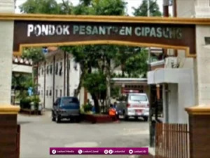 Ziarah Makam KH. Ilyas Ruhiyat, Muasis Pesantren Cipasung Tasikmalaya
