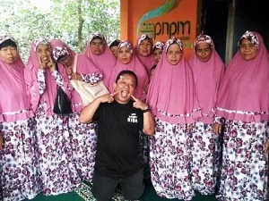 Menafkahi Tidak Harus Menikahi, Sebuah Kisah Si Lelaki 1000 Janda