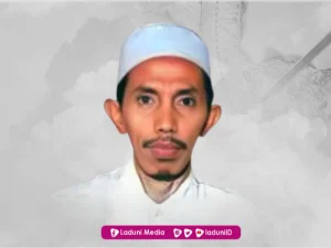 Biografi KH. Zuhri Zaini Paiton, Pengasuh Pesantren Nurul Jadid Probolinggo