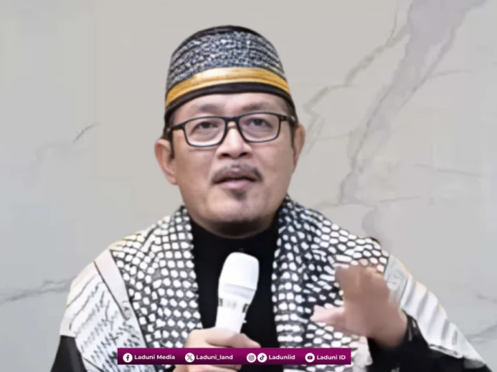 Biografi Prof. Dr. H. Ahmad Zahro, MA