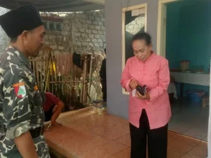 Kembalikan Dompet, Anggota Banser Ini Tolak Uang Imbalan dari Pemiliknya