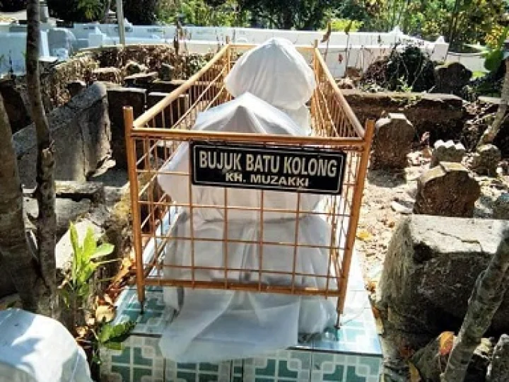 Kiai Muzakki Batokolong, Sang Petapa Berkaromah Tinggi