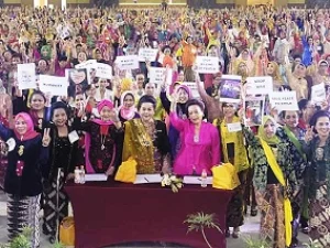 Rekor, Wanita Berkebaya di Jogja Lampaui Target Hingga 2600 Orang