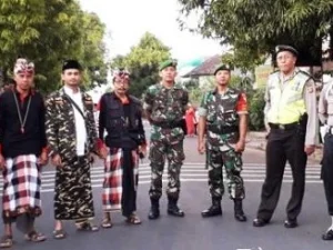 Muslim Bali Turut Jaga Ritual Galungan dan Kuningan