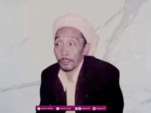 Biografi KH. Dhofier Munawar