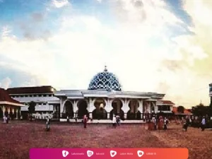 Ziarah di Makam KH. Achmad Asrori Al-Ishaqi, Ulama Sufi yang Produktif