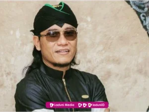Biografi Gus Miftah (KH. Miftah Maulana Habiburrahman)