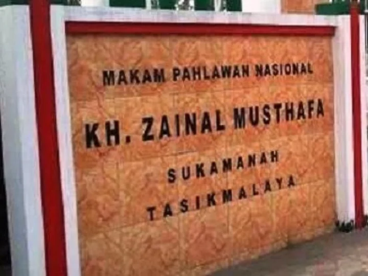 Peringatan Perjuangan KH Zainal Musthafa