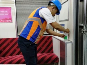 Cegah Virus, Hand Sanitizer Sudah Tersedia di KRL dan Stasiun