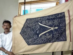 Laskar Macan Ali Nuswantara Minta Belanda Kembalikan Dwaja Kesultanan Cirebon