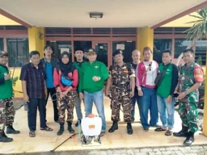 PCNU Bandar Lampung Lakukan Penyemprotan Disinfektan di Ponpes-Ponpes