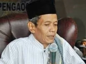 Catatan KH. Haris Shodaqoh Soal Corona; Antara Menjaga Tauhid dan Taat Pemerintah
