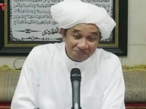 Guru Zuhdi Minta Masyarakat Kalsel Patuhi Pemerintah untuk Cegah Covid-19