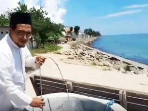 Subhanallah, Sumur Buatan Mbah Moen di Dekat Laut Ini Ternyata Airnya Tawar