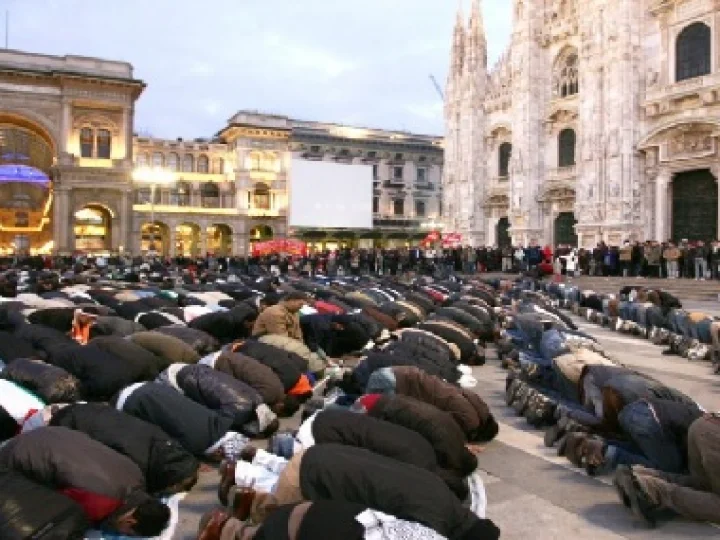 Subhanallah, 70 Ribu Warga Italia Berbondong-bondong Masuk Islam