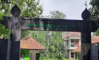 Pesantren Attarbiyah Sumedang Pesantren LADUNI ID Media Komunitas Pesantren Attarbiyah Sumedang Pesantren LADUNI ID Media Komunitas