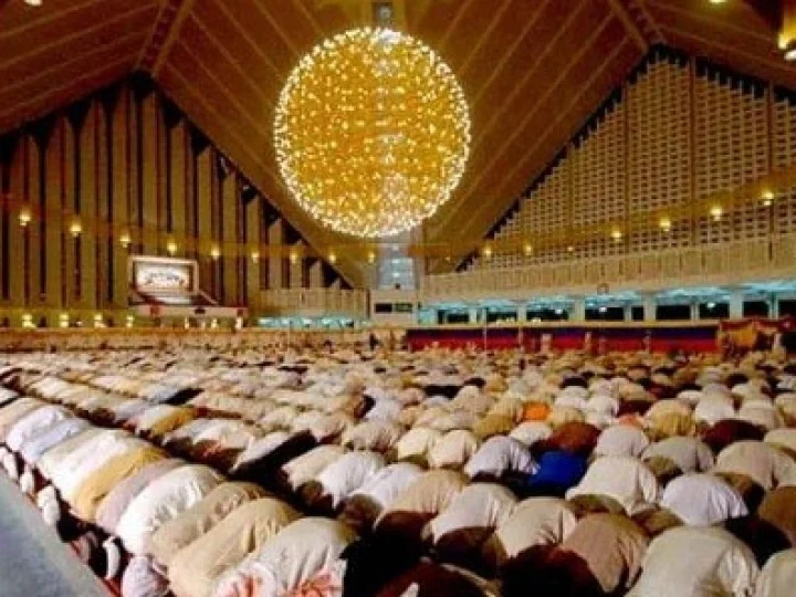 Panduan Bacaan Bilal Shalat Tarawih