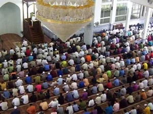Tidak Jumatan di Zona Merah Mengurangi Syariat Islam?